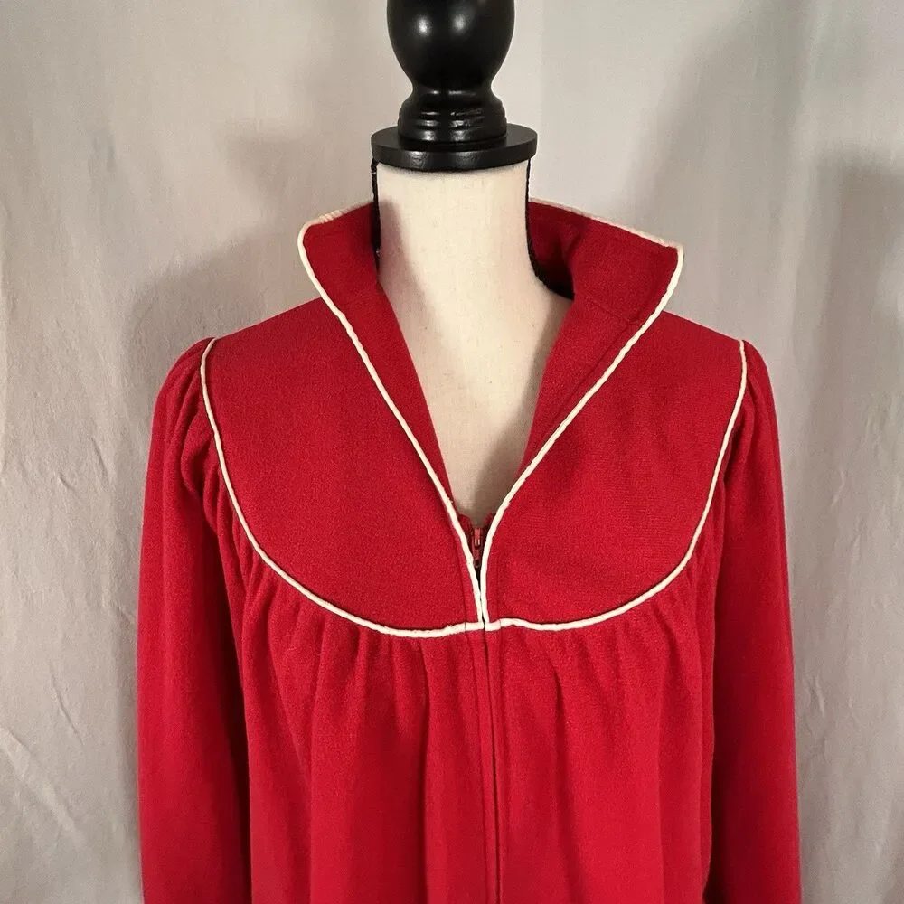 Vintage 70-80s Carriage Court Sears Zip Housecoat Robe Med Red ILGWU Union Made